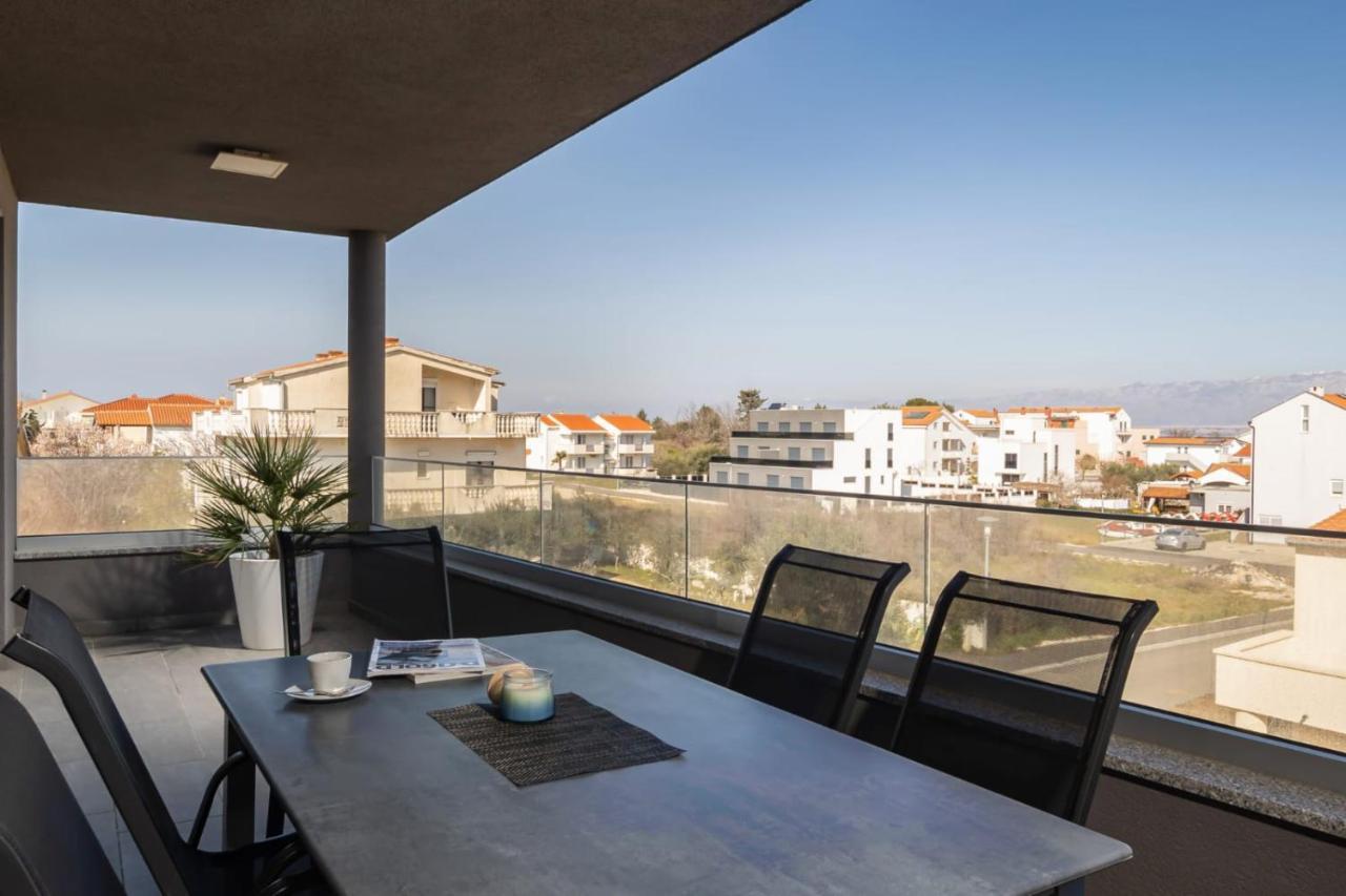 Apartments Cesare Нин Екстериор снимка