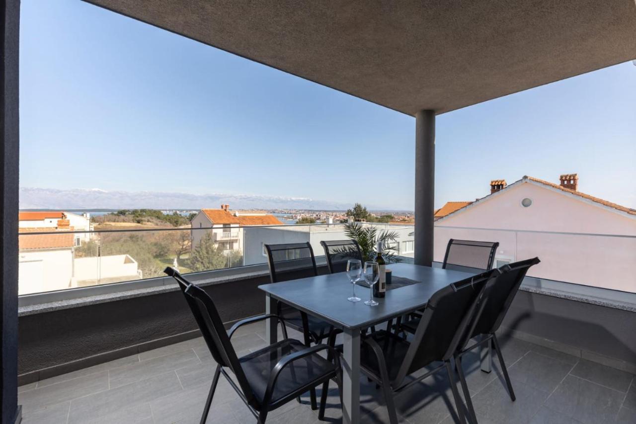 Apartments Cesare Нин Екстериор снимка