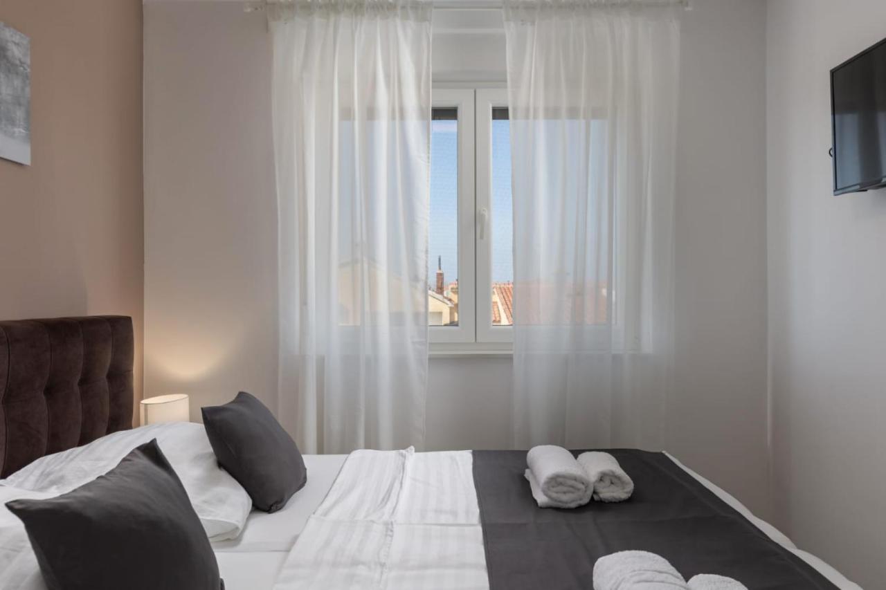 Apartments Cesare Нин Екстериор снимка