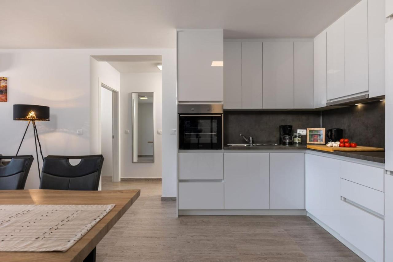 Apartments Cesare Нин Екстериор снимка
