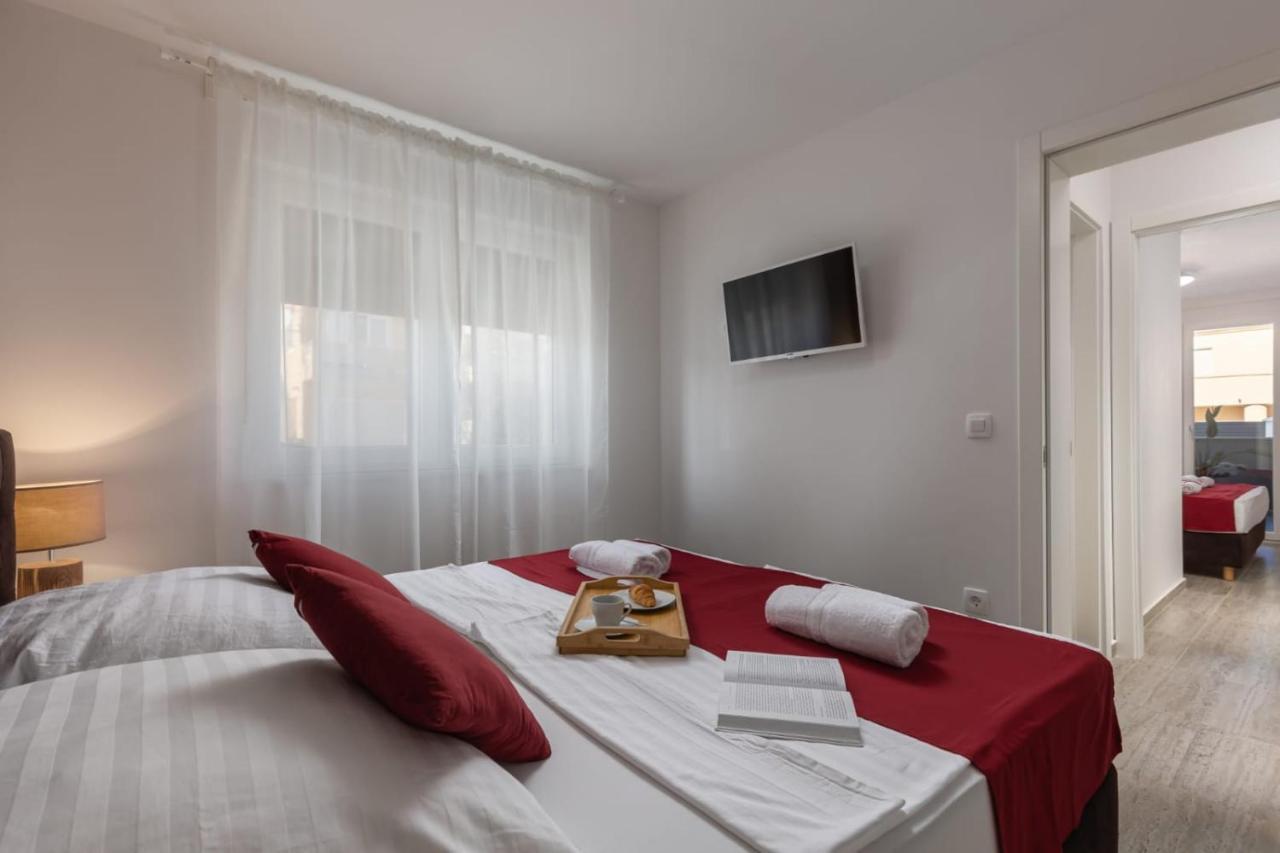 Apartments Cesare Нин Екстериор снимка