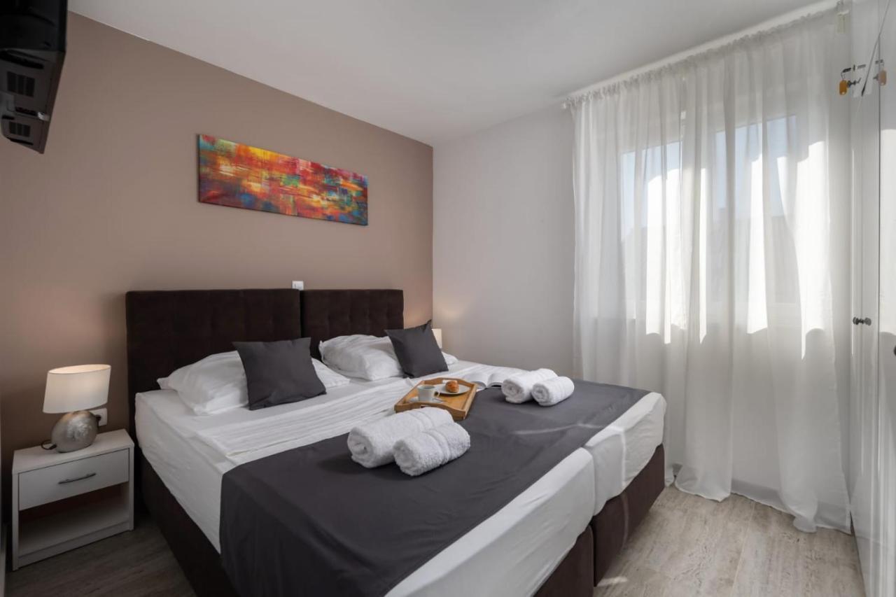Apartments Cesare Нин Екстериор снимка