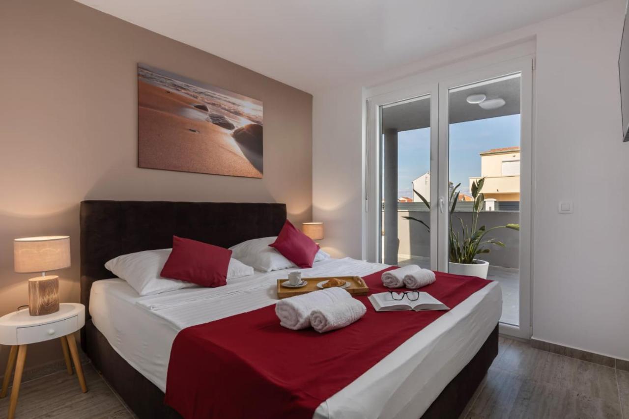 Apartments Cesare Нин Екстериор снимка