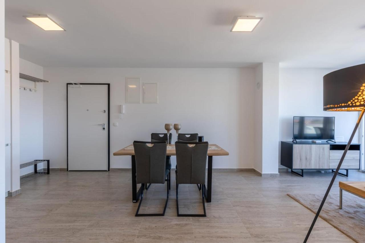 Apartments Cesare Нин Екстериор снимка
