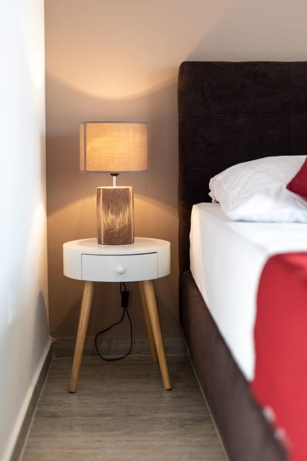Apartments Cesare Нин Екстериор снимка