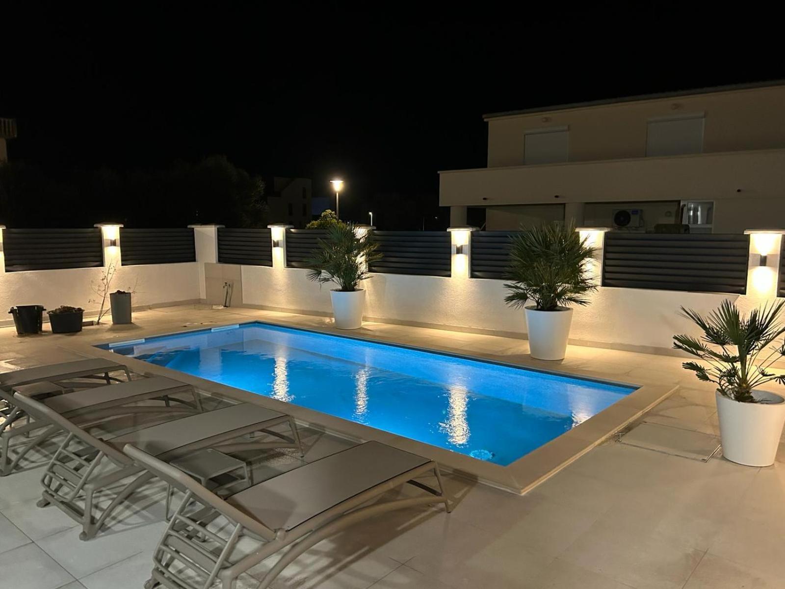 Apartments Cesare Нин Екстериор снимка